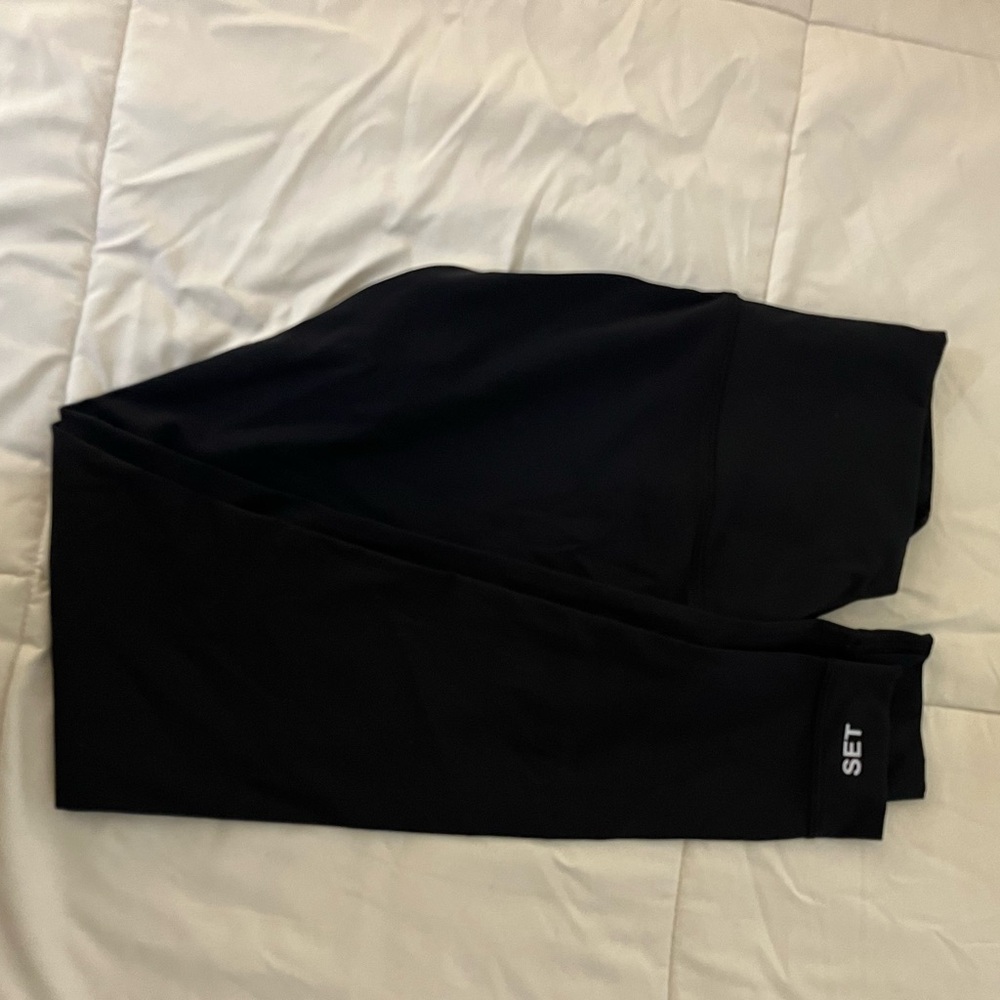 airluxe black onyx leggings medium
